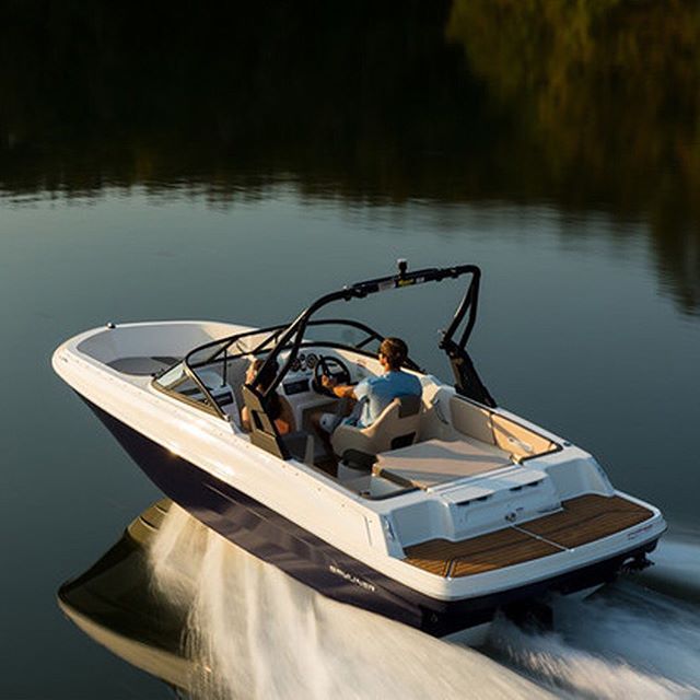 BAYLINER 195 & 205 / VR5 BOWRIDER (7-seater)