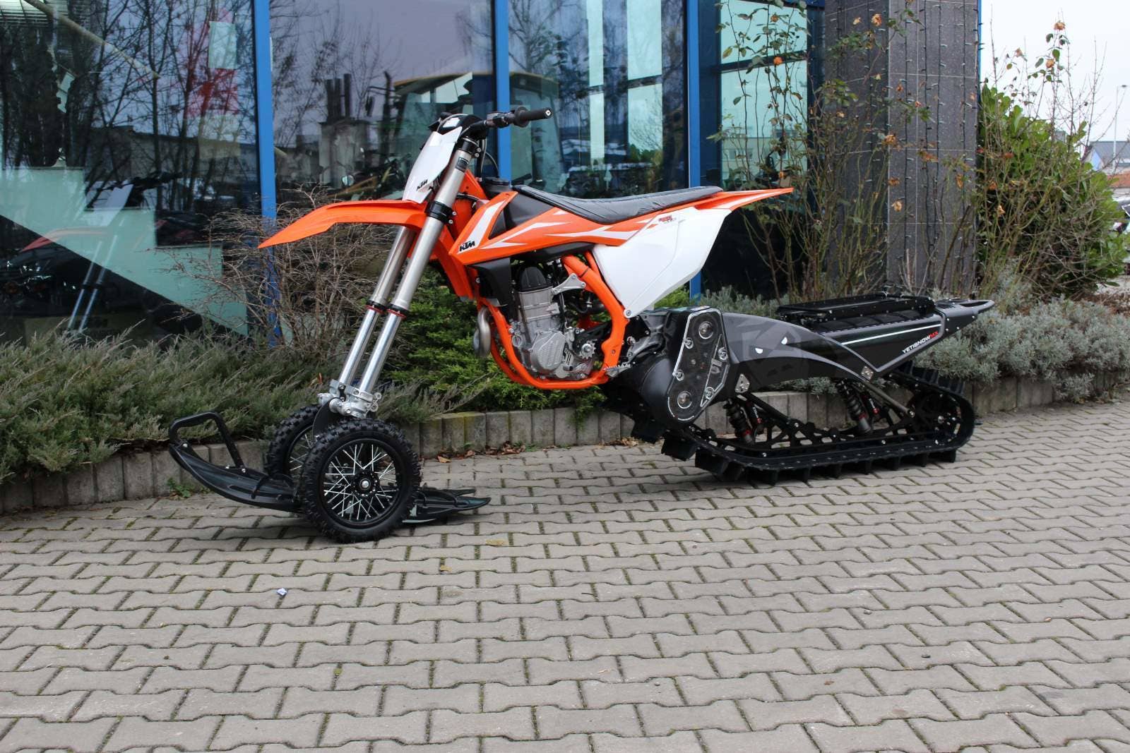 KTM 450 SX-F with Yeti Snowbike Kit